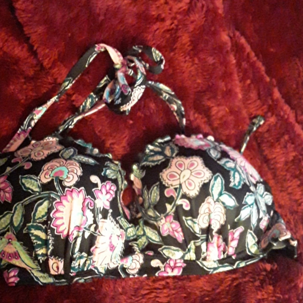 Shade and shore bikini top